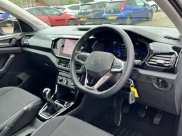 Volkswagen T-Cross BLACK EDITION TSI 17
