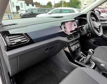 Volkswagen T-Cross BLACK EDITION TSI 16