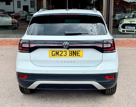 Volkswagen T-Cross BLACK EDITION TSI 6