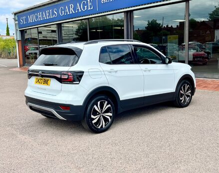 Volkswagen T-Cross BLACK EDITION TSI 8