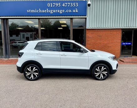 Volkswagen T-Cross BLACK EDITION TSI 10