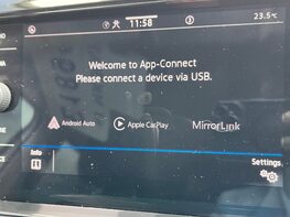 Volkswagen T-Cross BLACK EDITION TSI 33