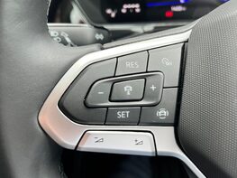 Volkswagen T-Cross BLACK EDITION TSI 52
