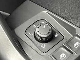 Volkswagen T-Cross BLACK EDITION TSI 57