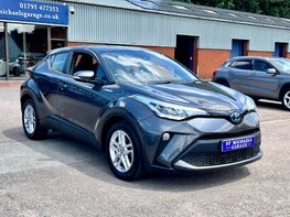 Toyota C-HR ICON 4