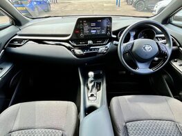Toyota C-HR ICON 2