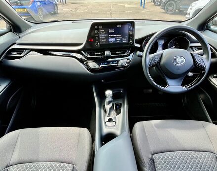 Toyota C-HR ICON 2