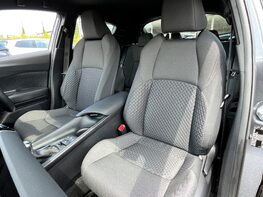 Toyota C-HR ICON 60