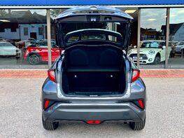 Toyota C-HR ICON 62