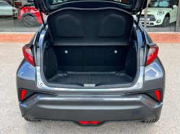 Toyota C-HR ICON 63