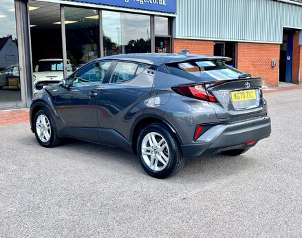 Toyota C-HR ICON 9
