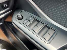 Toyota C-HR ICON 58