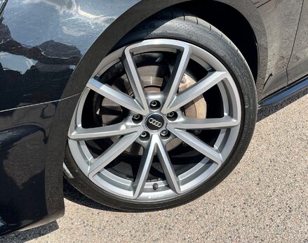 Audi A4 AVANT TDI BLACK EDITION 3