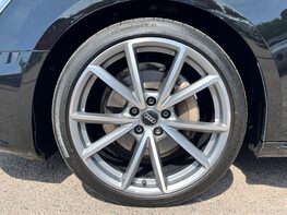 Audi A4 AVANT TDI BLACK EDITION 13