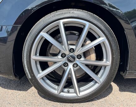 Audi A4 AVANT TDI BLACK EDITION 13