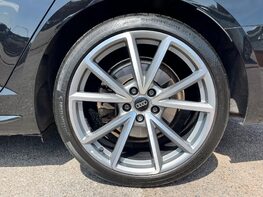 Audi A4 AVANT TDI BLACK EDITION 14