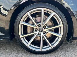 Audi A4 AVANT TDI BLACK EDITION 16