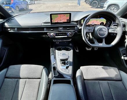 Audi A4 AVANT TDI BLACK EDITION 2