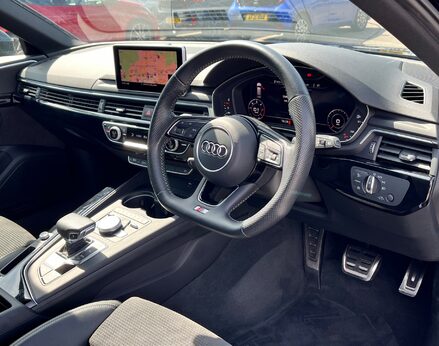 Audi A4 AVANT TDI BLACK EDITION 18