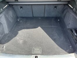 Audi A4 AVANT TDI BLACK EDITION 68