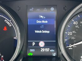 Toyota C-HR DESIGN 27