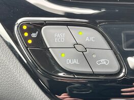 Toyota C-HR DESIGN 48