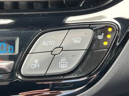 Toyota C-HR DESIGN 49