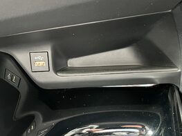 Toyota C-HR DESIGN 50