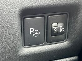 Toyota C-HR DESIGN 60