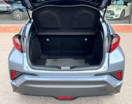 Toyota C-HR DESIGN 67