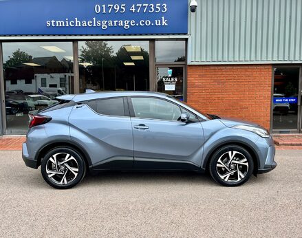 Toyota C-HR DESIGN 10