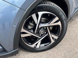 Toyota C-HR DESIGN 3