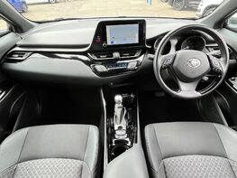 Toyota C-HR DESIGN 2