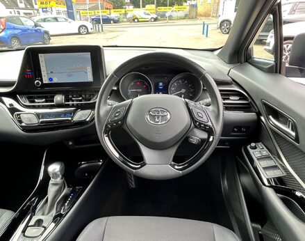 Toyota C-HR DESIGN 19