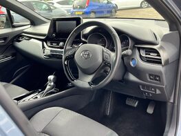 Toyota C-HR DESIGN 18