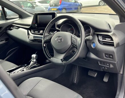 Toyota C-HR DESIGN 18