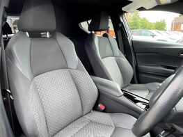 Toyota C-HR DESIGN 63