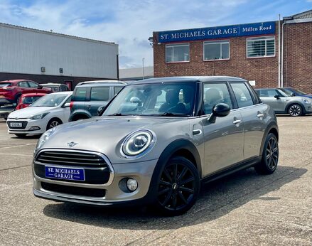 Mini Hatch COOPER 1