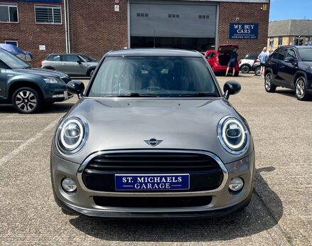 Mini Hatch COOPER 5