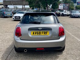Mini Hatch COOPER 6