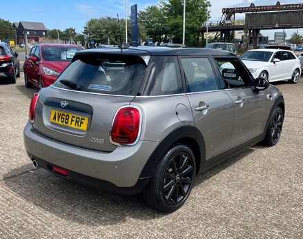 Mini Hatch COOPER 8