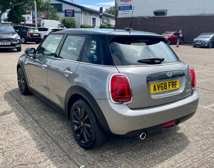 Mini Hatch COOPER 9