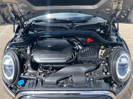 Mini Hatch COOPER 7