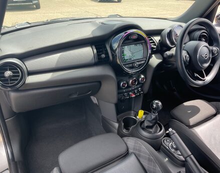 Mini Hatch COOPER 24