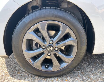 Hyundai i10 PLAY 15