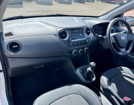 Hyundai i10 PLAY 24