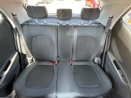 Hyundai i10 PLAY 48