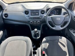 Hyundai i10 PLAY 2