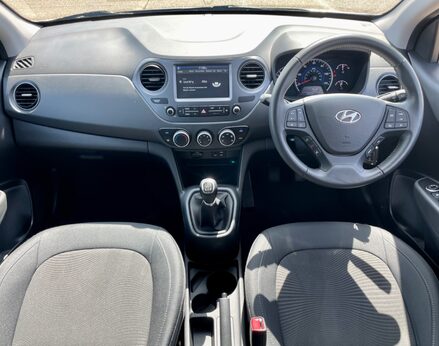 Hyundai i10 PLAY 2