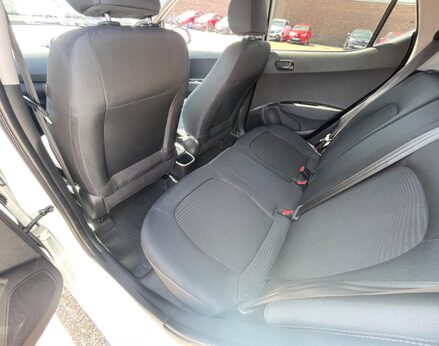 Hyundai i10 PLAY 49